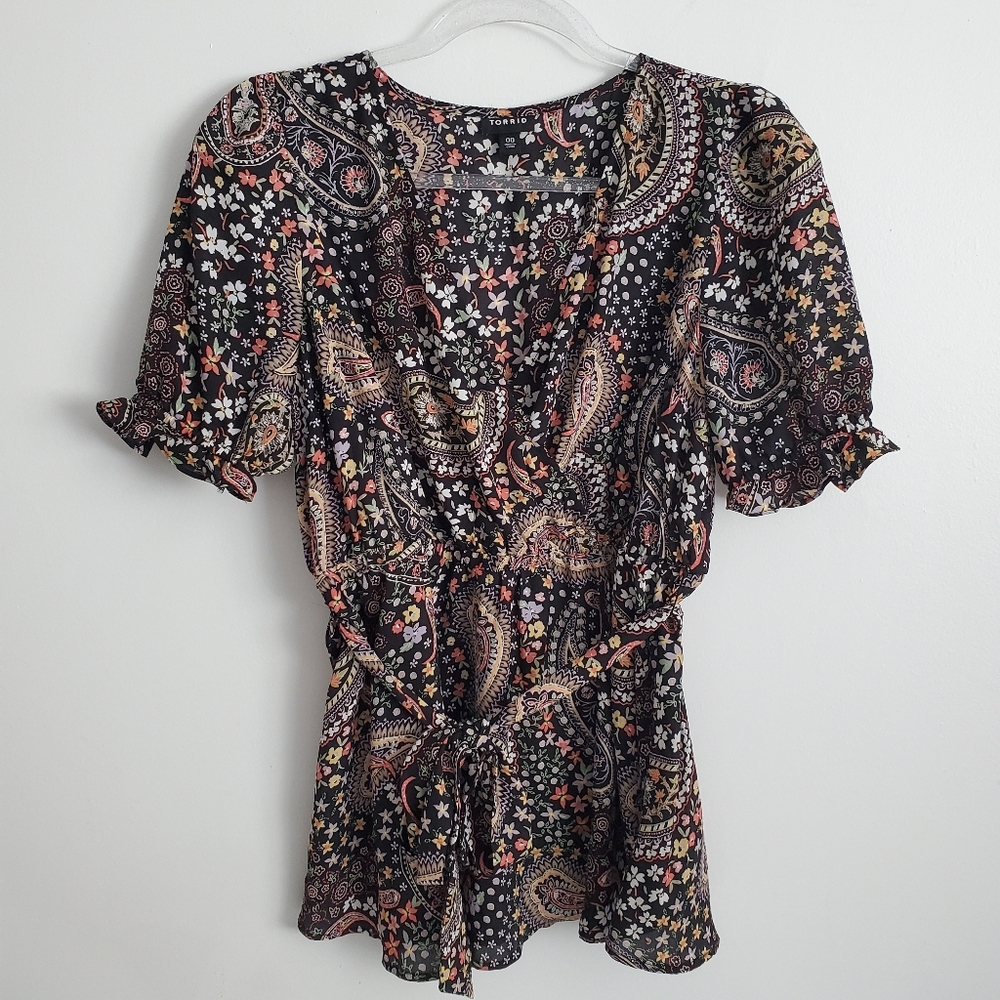 Torrid V-Neck Puff Sleeve Chiffon Top Size 00